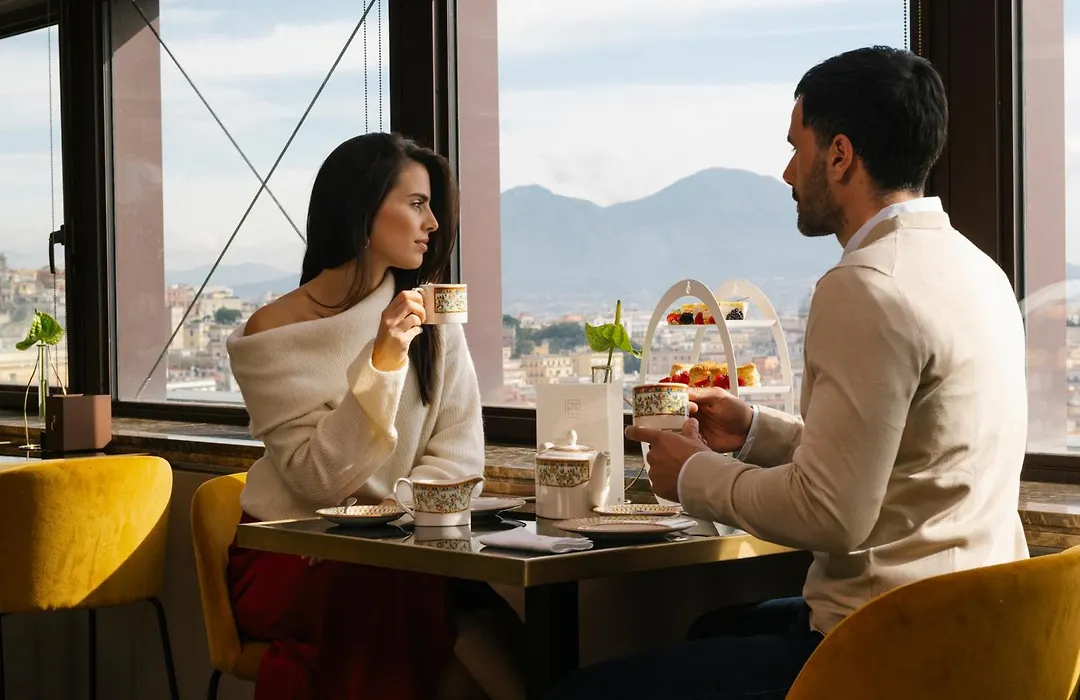 De Bonart Naples, Curio Collection By Hilton-1